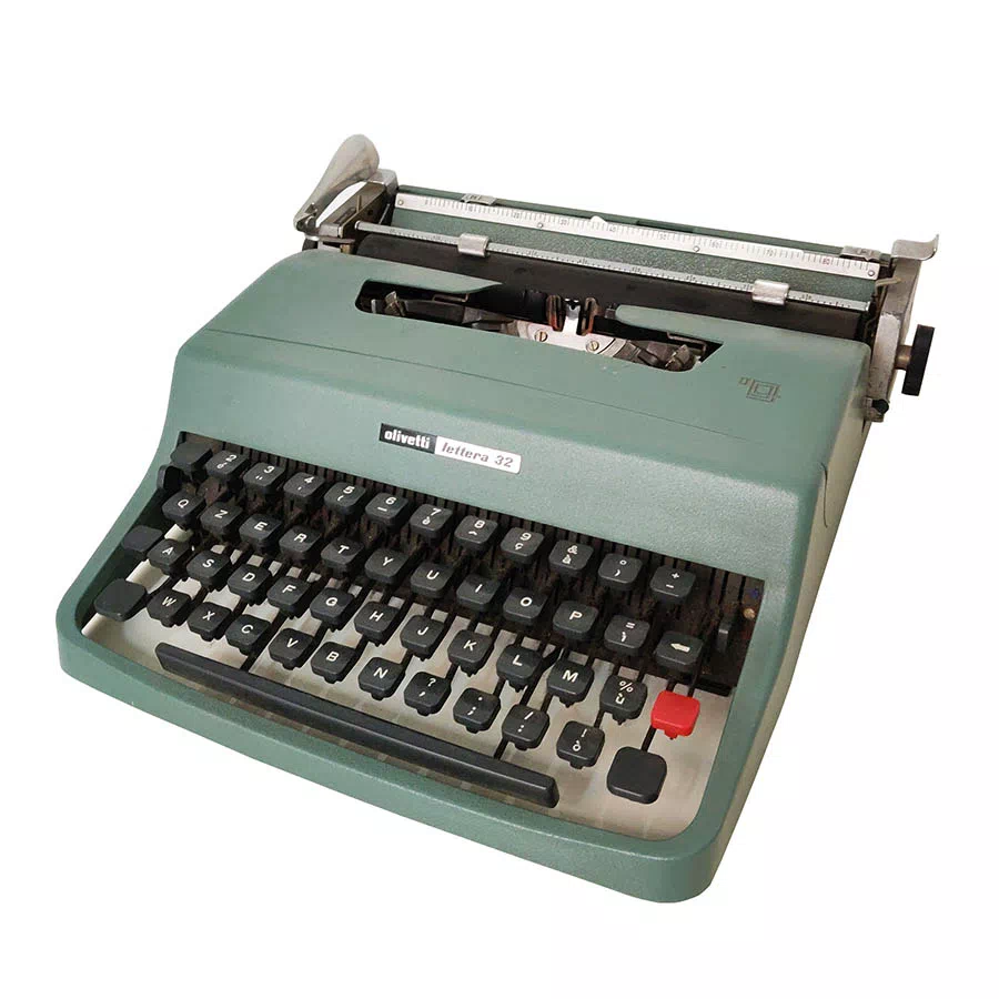 noleggio-macchina-scrivere-anni60-vintage-milano-olivetti-l32
